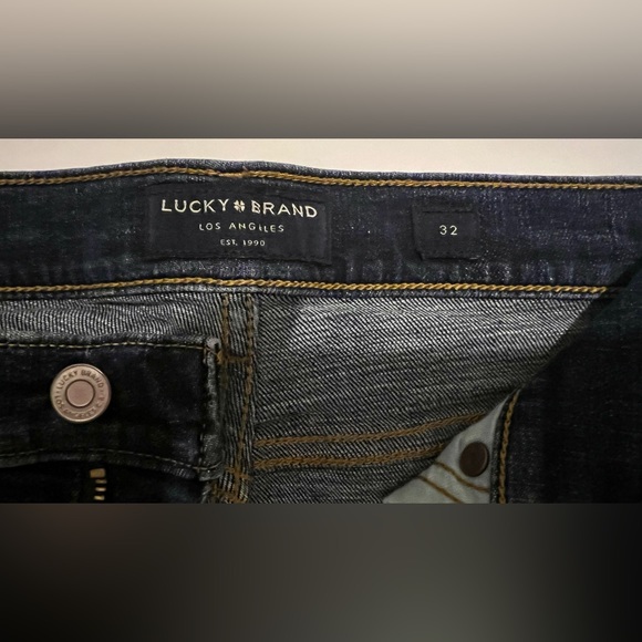 LUCKY BRAND Cut off, Athletic Straight Cut, Jean Shorts. Excellent Condition! - Picture 4 of 6